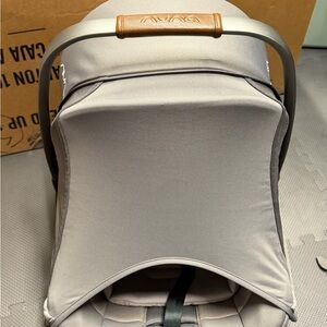 Nuna Pipa Lite LX Carseat Gray Infant Baby Car Seat